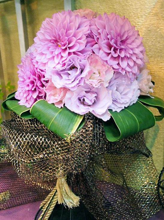 ダリア「ムーンストーン」とユーストマのアレンジ